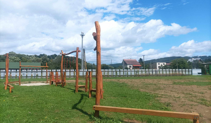 Výstavba detského inkluzívneho ihriska RODINKA v obci Chotča
